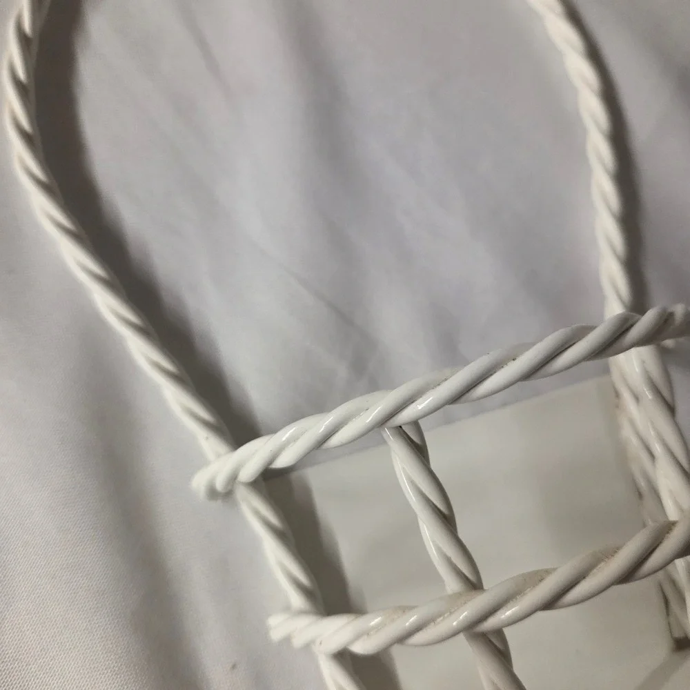 White Metal Wire‎ Wall Hanging Basket Trinket Shelf Coquette Decor